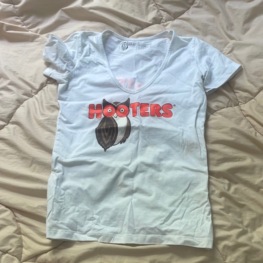AUTHENTIC HOOTERS SHIRT (franchise)